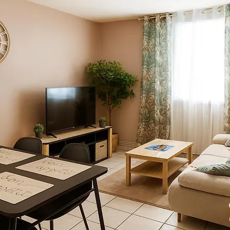 Chaleureux T3 Avec Style Et Confort Montluçon