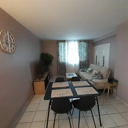 Chaleureux T3 Avec Style Et Confort Apartment Montluçon